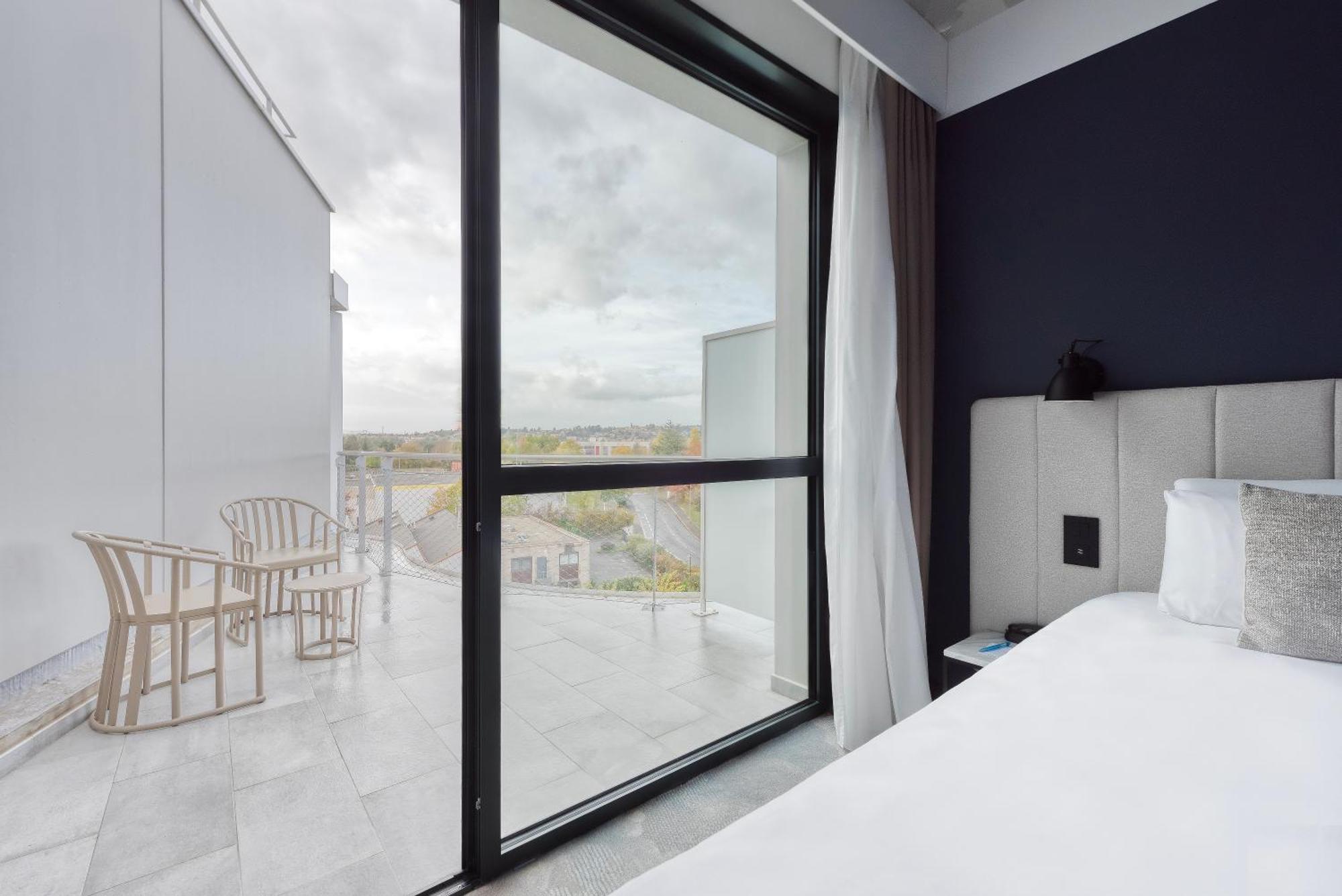 Hotel Kyriad Lyon Ouest Limonest